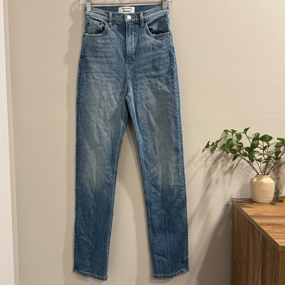 Reformation Denim - Reformation Size 25 Malta Blue Stevie Ultra High Rise Jean Comfort Stretch